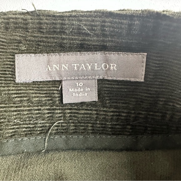 Ann Taylor women’s size 10 corduroy skirt back zip /front pockets, olive green - Picture 4 of 6